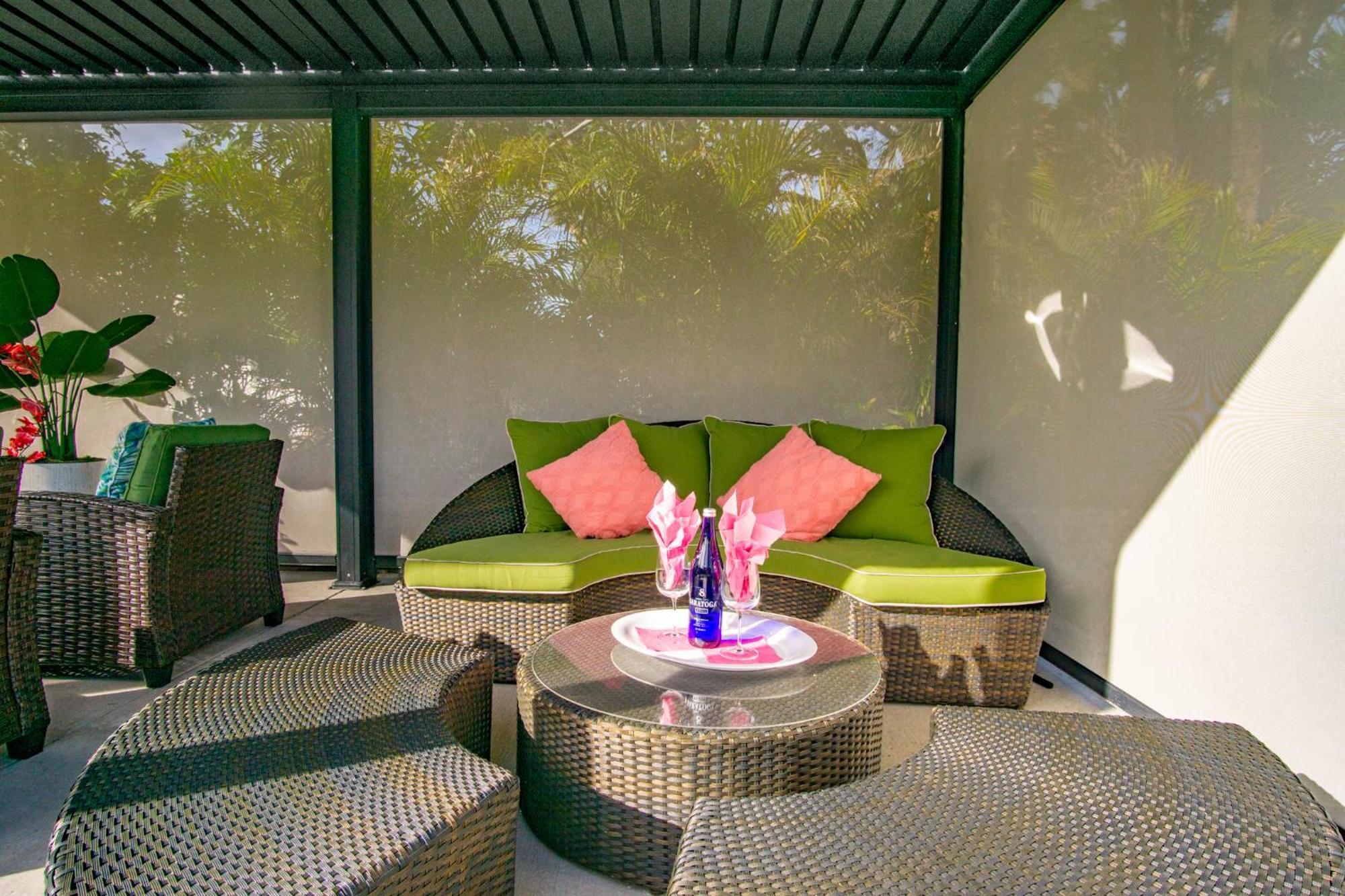 Beach Cottage With Heated Pool Just Off Siesta Key Σεϊρασότα Εξωτερικό φωτογραφία